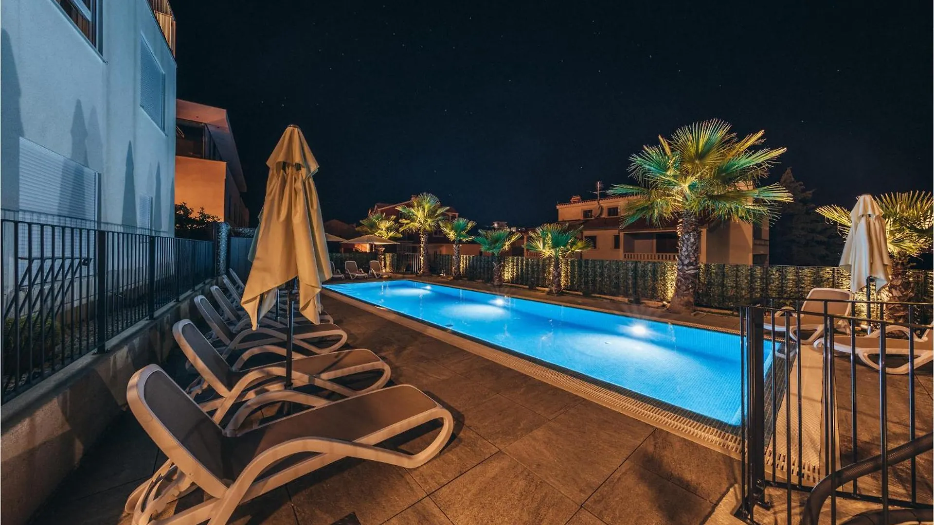 Beautiful Apartment In Okrug Gornji With Kitchen Trogir Croatia