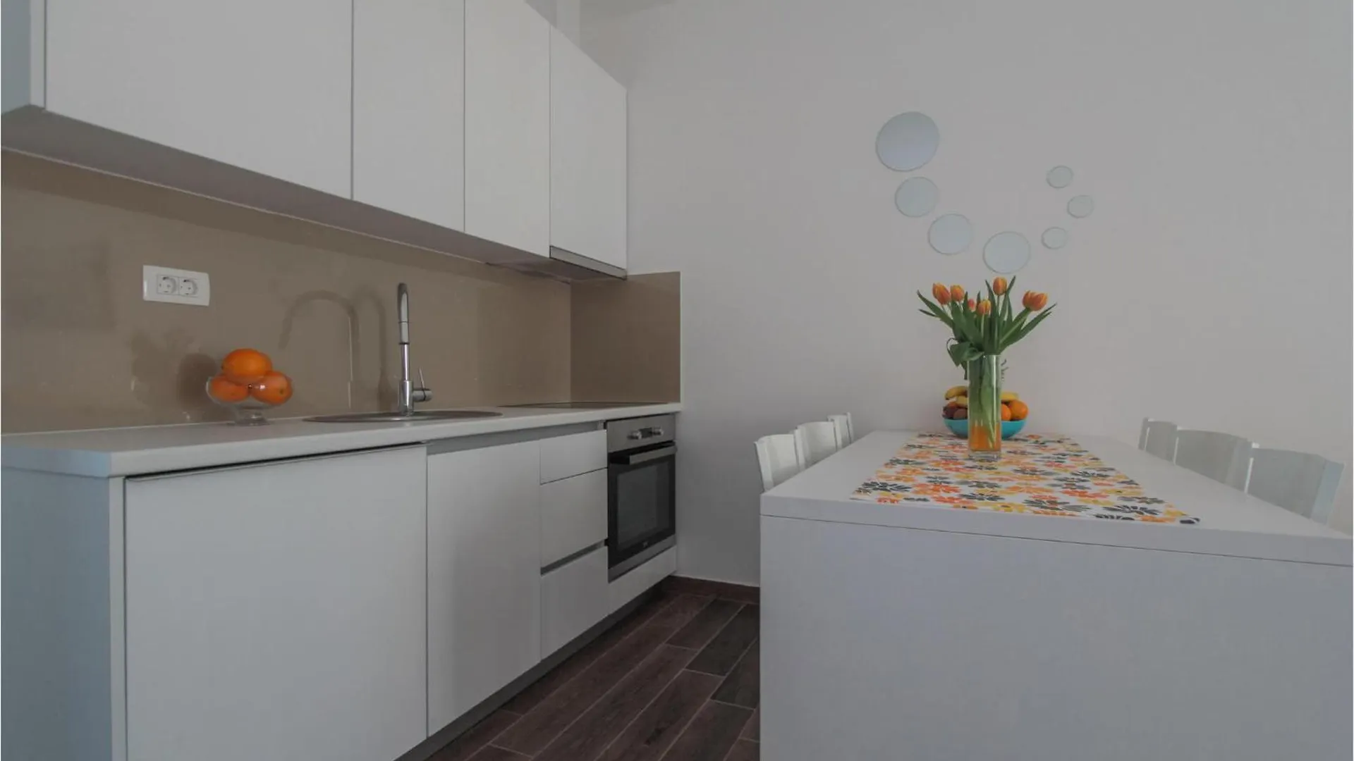Beautiful Apartment In Okrug Gornji With Kitchen Trogir