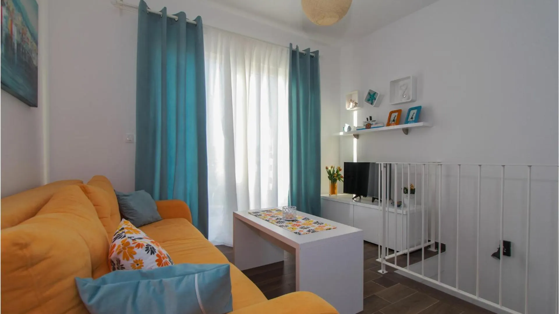Beautiful Apartment In Okrug Gornji With Kitchen Trogir 0*,