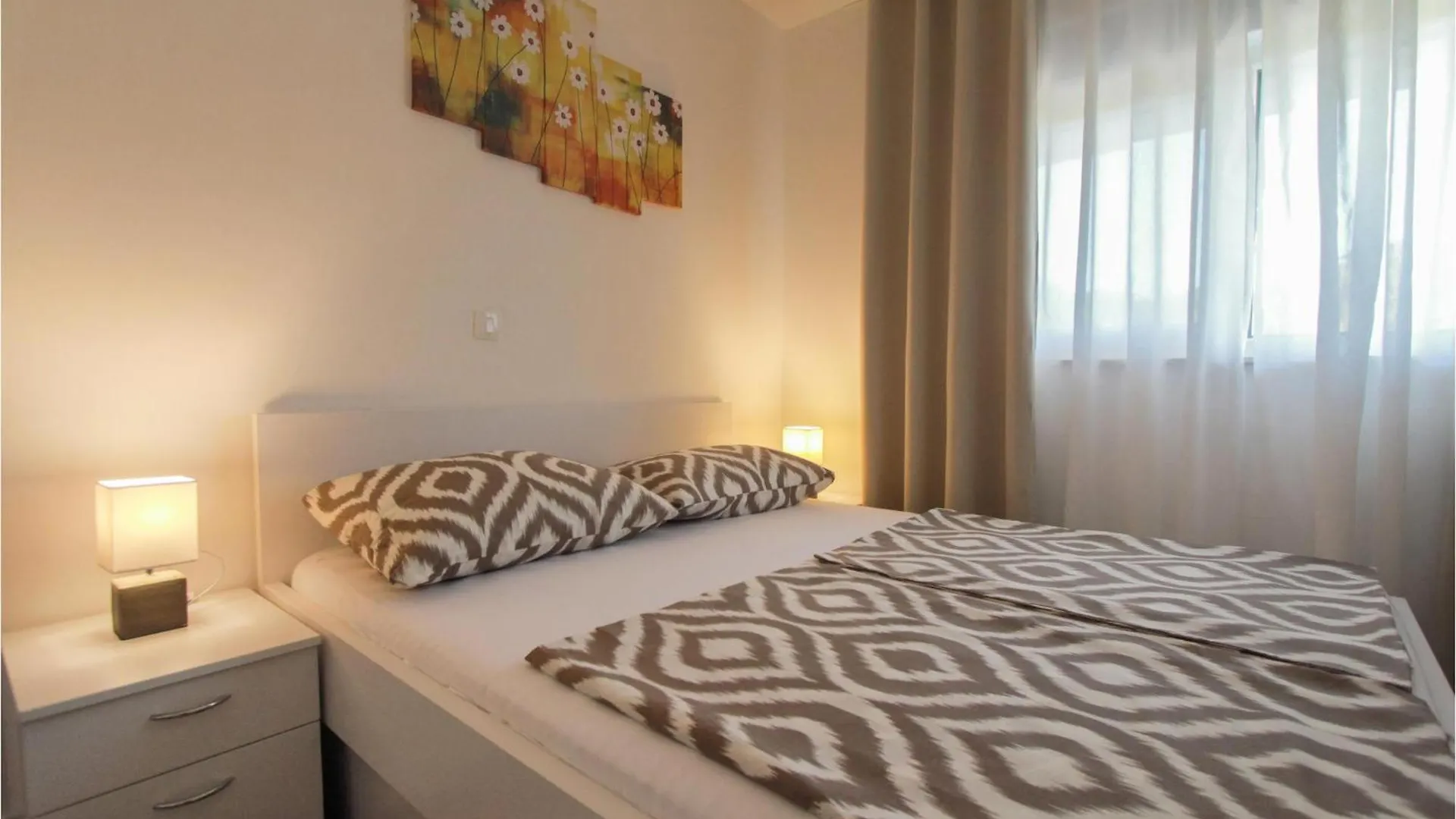 Beautiful Apartment In Okrug Gornji With Kitchen Trogir
